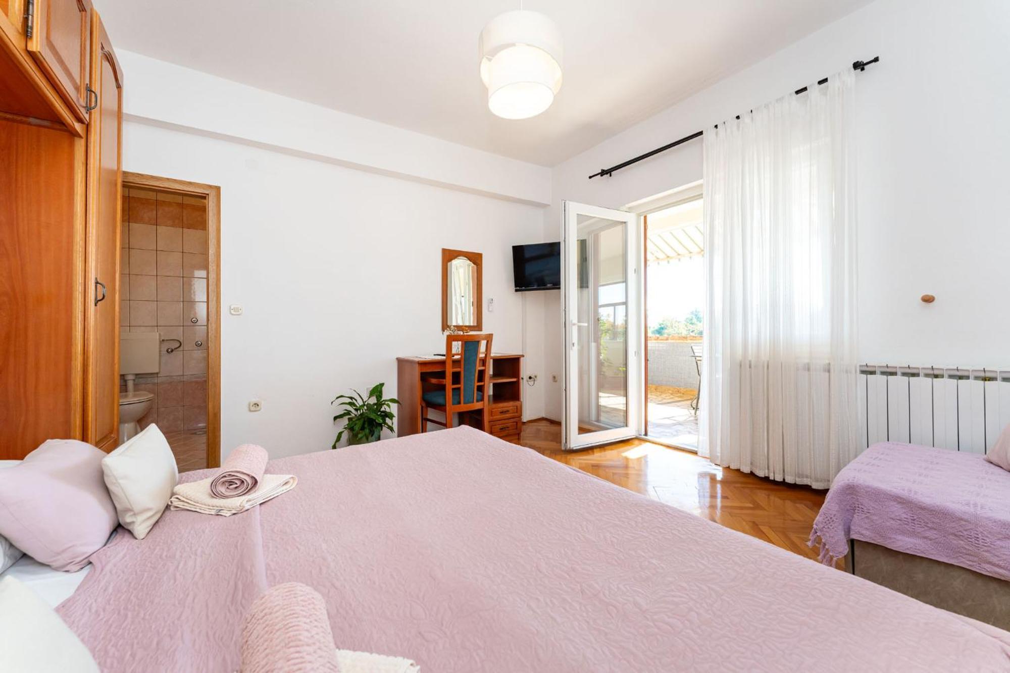 Apartment Adriana *