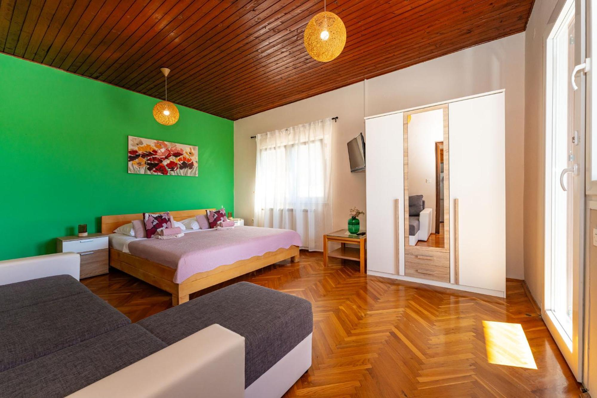 Adriana Apartment *
