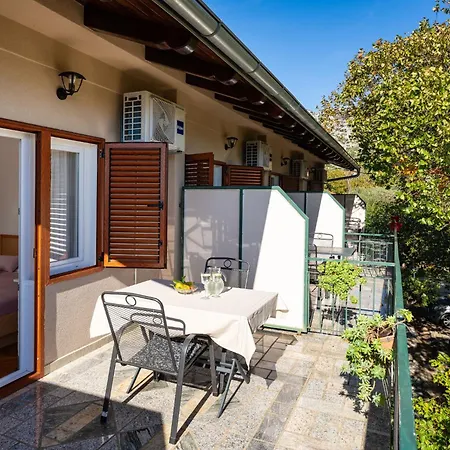 Apartments Adriana Starigrad Paklenica Room photo